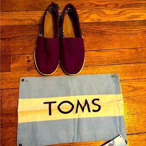 BRAND NEW WITH DUST BAG , TOMS Purple Lilac Bimini Stitchout Slip-on Shoes youth